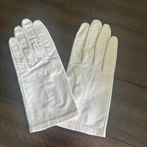 Vintage 1960s White Leather Driving Wrist Gloves 7 1/2 Small